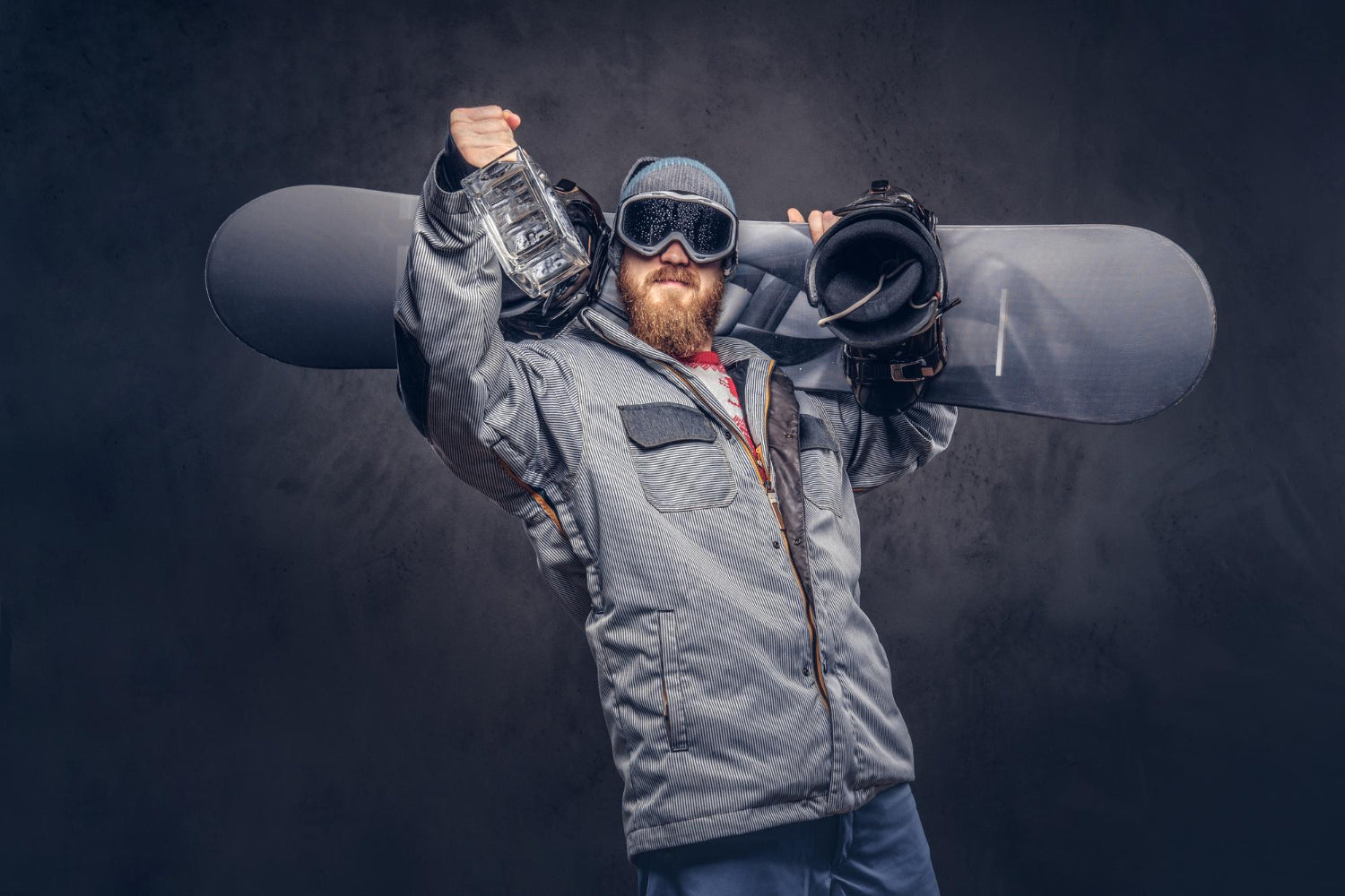 Rothaarige Snowboarderin