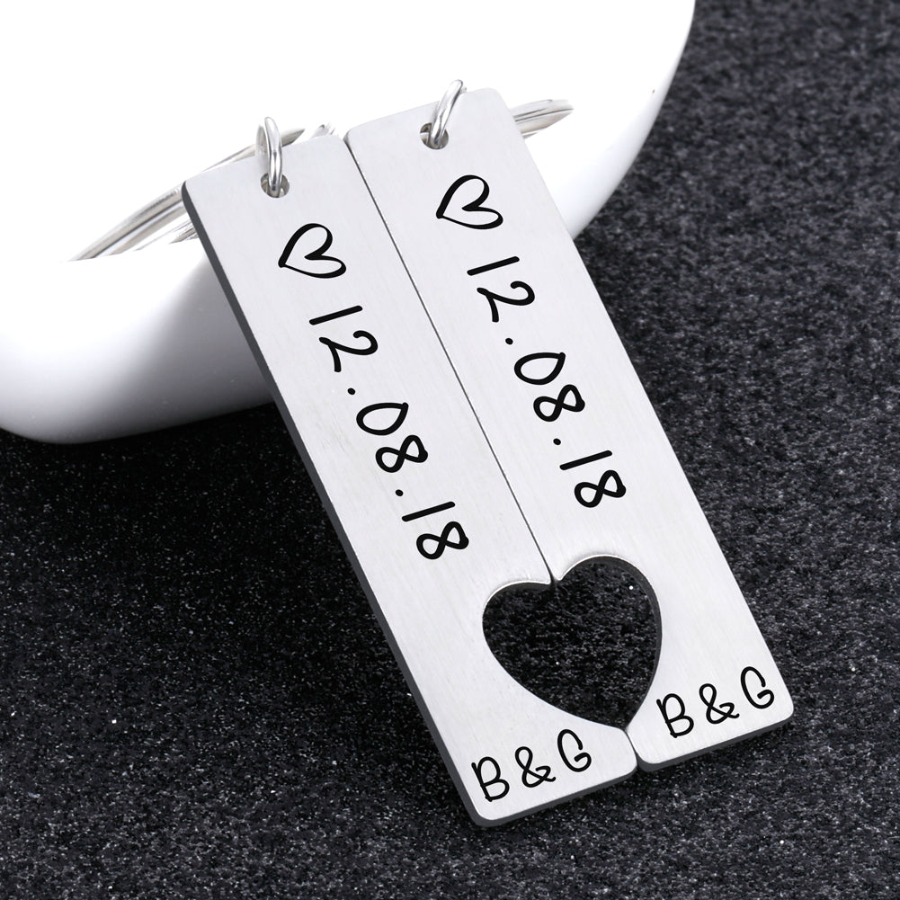 Personalisierter Schlüsselanhänger Halben Herzen Paare