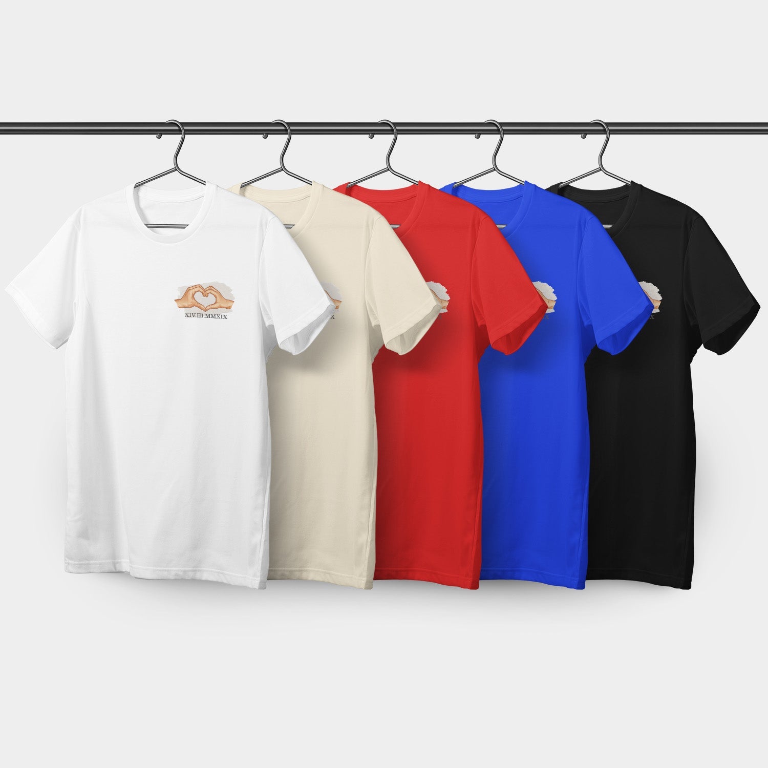 Personalisiertes T-Shirt Herz Mit Datum Römische Ziffern